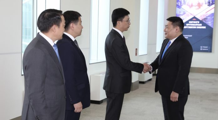 Ерөнхий сайд Л.Оюун-Эрдэнэ БНХАУ-д албан ёсны хийхээр мордлоо