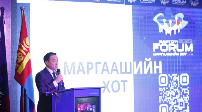 ЗГХЭГ-ын дарга Д.Амарбаясгалан Дархан-Уул аймагт “Маргаашийн хот” форумд оролцож байна