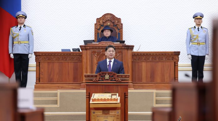 Монгол Улсын Ерөнхийлөгч У.Хүрэлсүх УИХ-ын хүндэтгэлийн чуулганд үг хэллээ