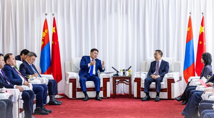 Ерөнхий сайд Л.Оюун-Эрдэнэ БНХАУ-ын ӨМӨЗО-ы Ганцмод боомтод ажиллалаа