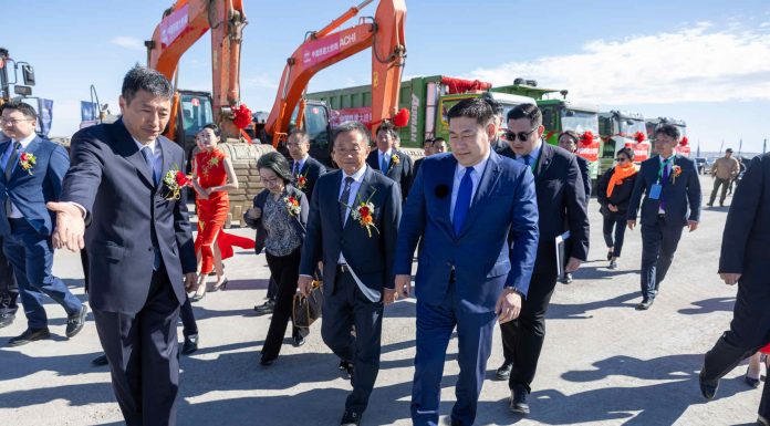 Ерөнхий сайд Л.Оюун-Эрдэнэ: Засгийн газрын мега төслийн нэгдүгээрт эрэмбэлэгдсэн Гашуунсухайт-Ганцмод төмөр замын их бүтээн байгуулалт гараанаас гарлаа