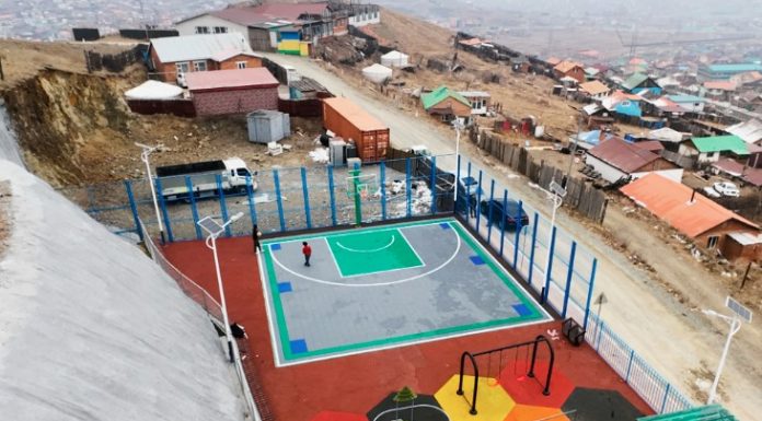 Гурван байршилд 3x3 сагсан бөмбөгийн талбай байгууллаа