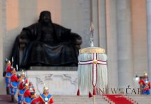 Төрийн далбааг мандуулж, Их цагаан тугийг цэнгүүллээ