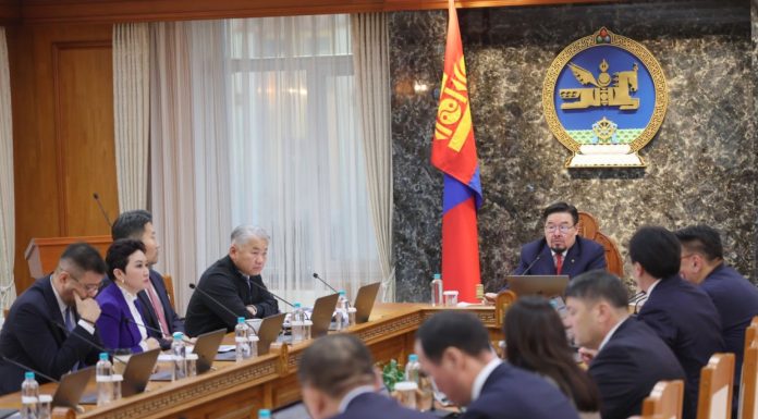 Төрийн өмчит 18 компани, үйлдвэрийн газрын хувьцааг худалдаж, нээлттэй хувьцаат компани болгоно