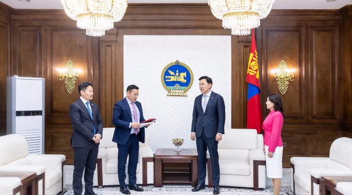 Худалдаа, аж үйлдвэрийн танхимын тухай хуулийн шинэчилсэн найруулгын төслийг өргөн мэдүүлэв