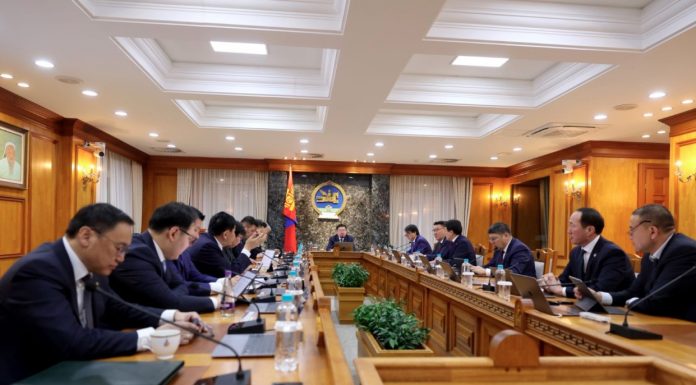 Төсвийн хөрөнгөөр шинэ жил, байгууллага болон салбарын ой тэмдэглэх зэрэг олон нийтийн арга хэмжээ зохион байгуулахгүй байхыг үүрэг болголоо