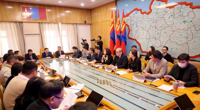 Шинжлэх ухааны салбарын эрдэмтэн судлаачдаас бүрдсэн орон тооны бус зөвлөл байгуулж, анхны уулзалтаа хийлээ