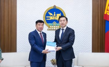 Татварын багц хуулийн төслийг өргөн мэдүүллээ