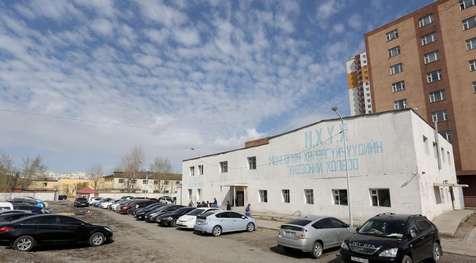 Хараагүйчүүдийн холбооны байрны гадна талбайг тохижуулна