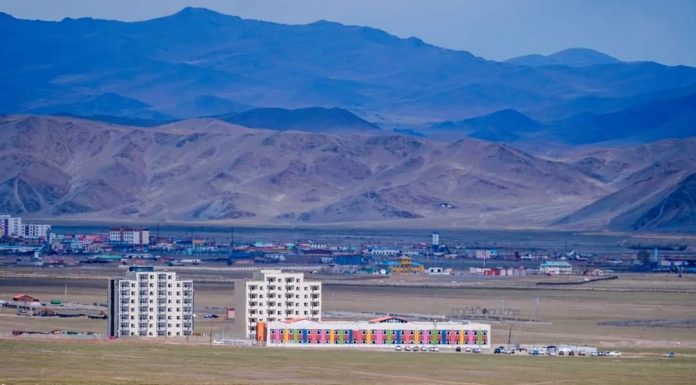 Хөдөөгийн сэргэлтийн хүрээнд Баянхонгор аймаг “Шинэ суурьшлын бүс” байгуулж, гэр хорооллоо орон сууцжуулж байна