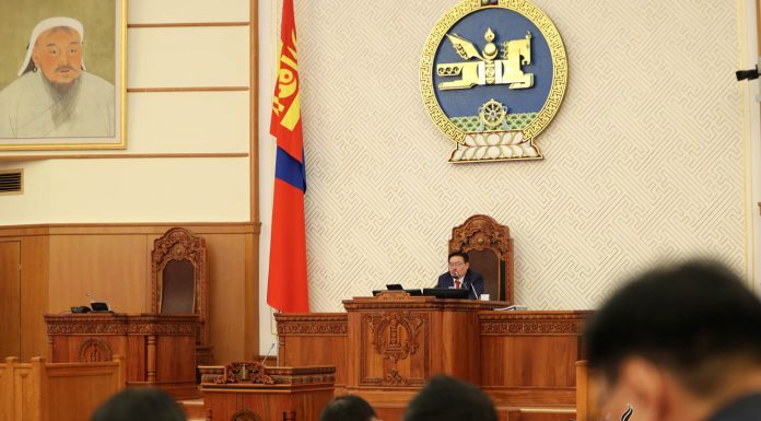 Г.Занданшатар: Эрх баригч нам бүр өөрсдийн эрх ашгийн төлөө Сонгуулийн хуулийг өөрчилдөг байдал үүгээр дуусгавар болж байна