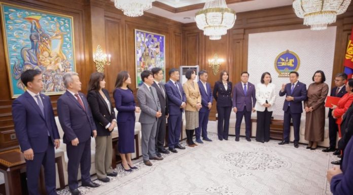 Тамхины хяналтын тухай хуульд нэмэлт, өөрчлөлт оруулах тухай хуулийн төслийг өргөн мэдүүллээ