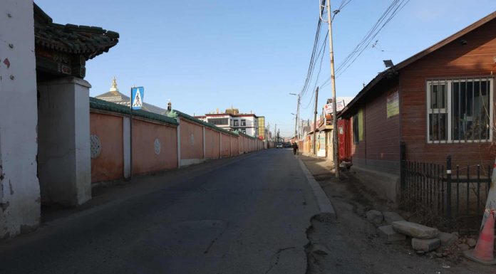 Ч.Төгсдэлгэр: Гандан орчмын 1.7 га газарт жишиг гудамж байгуулна