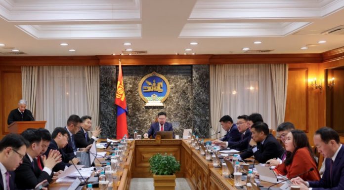 “Эдийн засгийн сэргэлтийг эрчимжүүлж, үр өгөөжийг нь ард иргэдэд хүргэх 300 хоногийн ажлын төлөвлөгөө”-г баталлаа